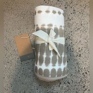 Kyte Baby Khaki Riptide Swaddle NWT